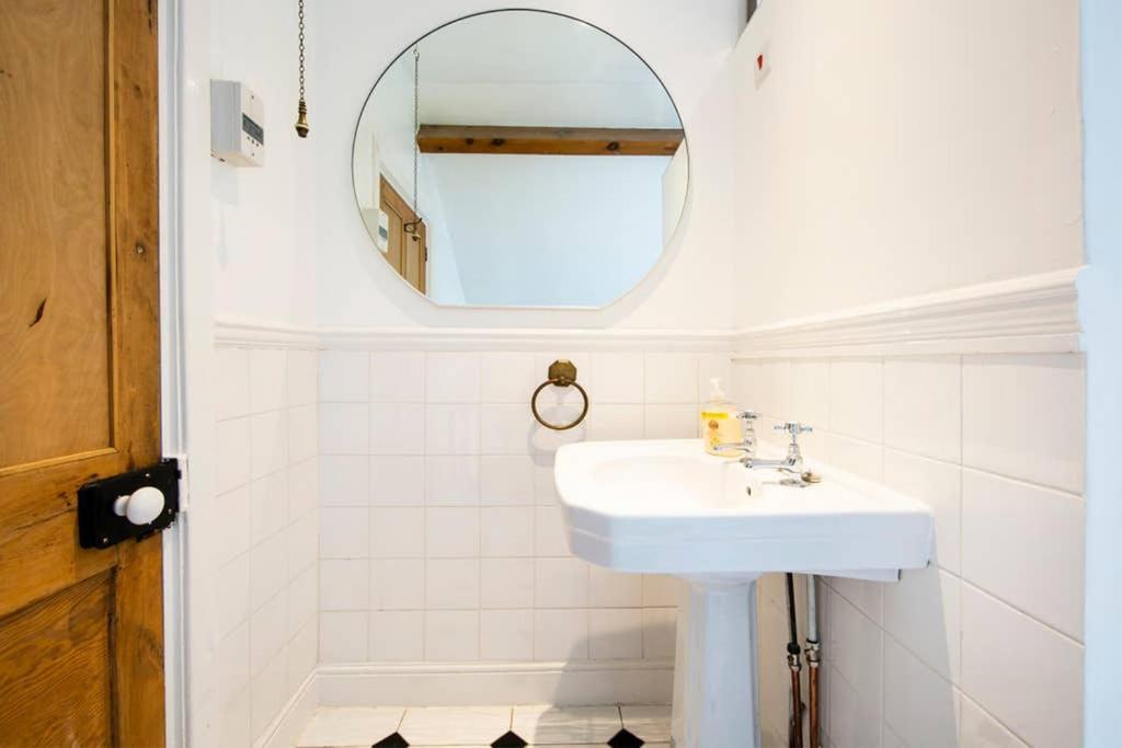 Clifton Spacious 3 Bed Apt & Parking - Simplycheckin Bristol Eksteriør bilde