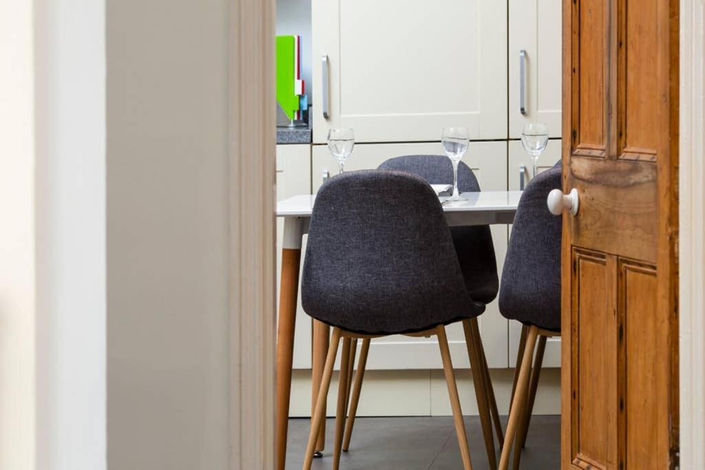 Clifton Spacious 3 Bed Apt & Parking - Simplycheckin Bristol Eksteriør bilde